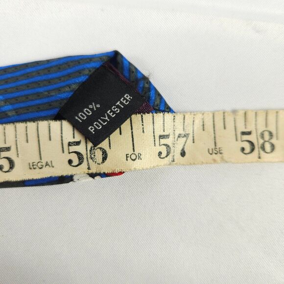 Disney Mickey Unlimited Goofy Tying Tie Graphic 57" x 4" Polyester - Picture 8 of 8